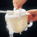 免手掏快速洗米器*只要25秒，洗米超輕鬆，迅速洗淨雜質。